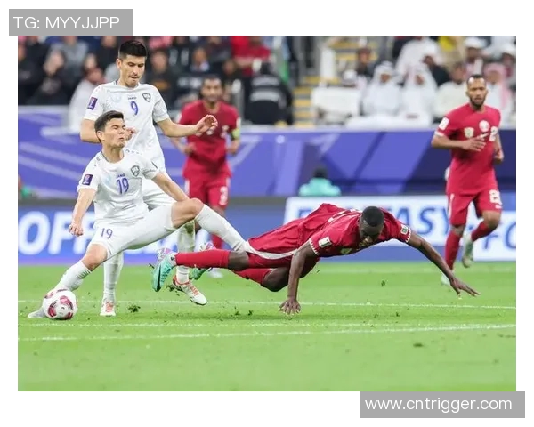 中国队迎战卡塔尔队全力争胜展现足球实力与团队精神 中国队迎战卡塔尔队全力争胜展现足球实力与团队精神